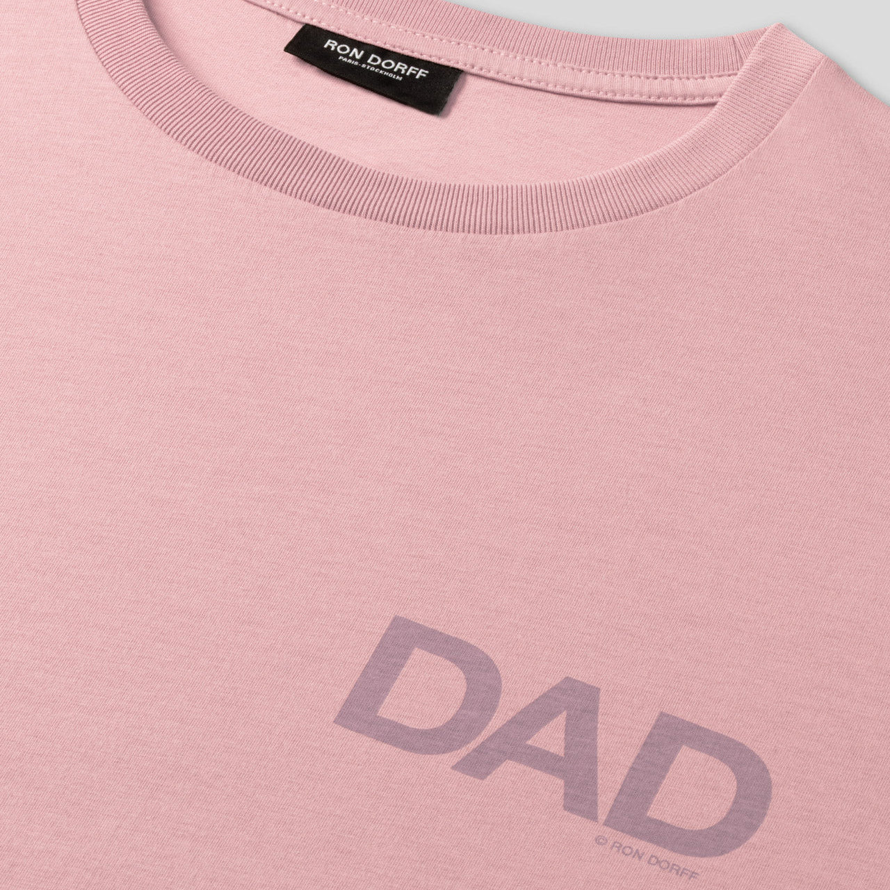 Pink T-Shirt "DAD". Ron Dorff