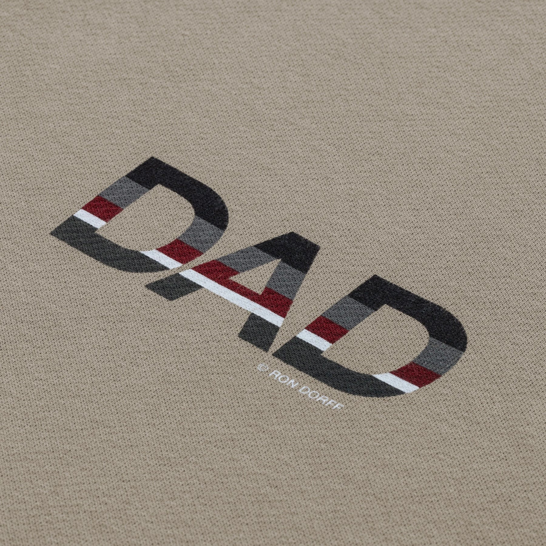 Sudadera "DAD" Dusty Beige. Ron Dorff