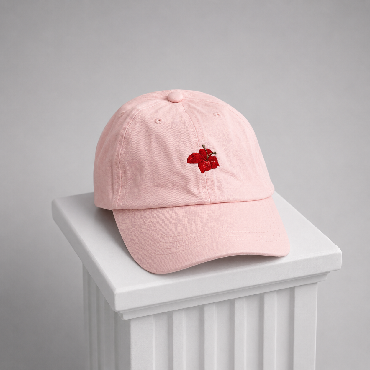 Gorra Rosa. Flor Bordada