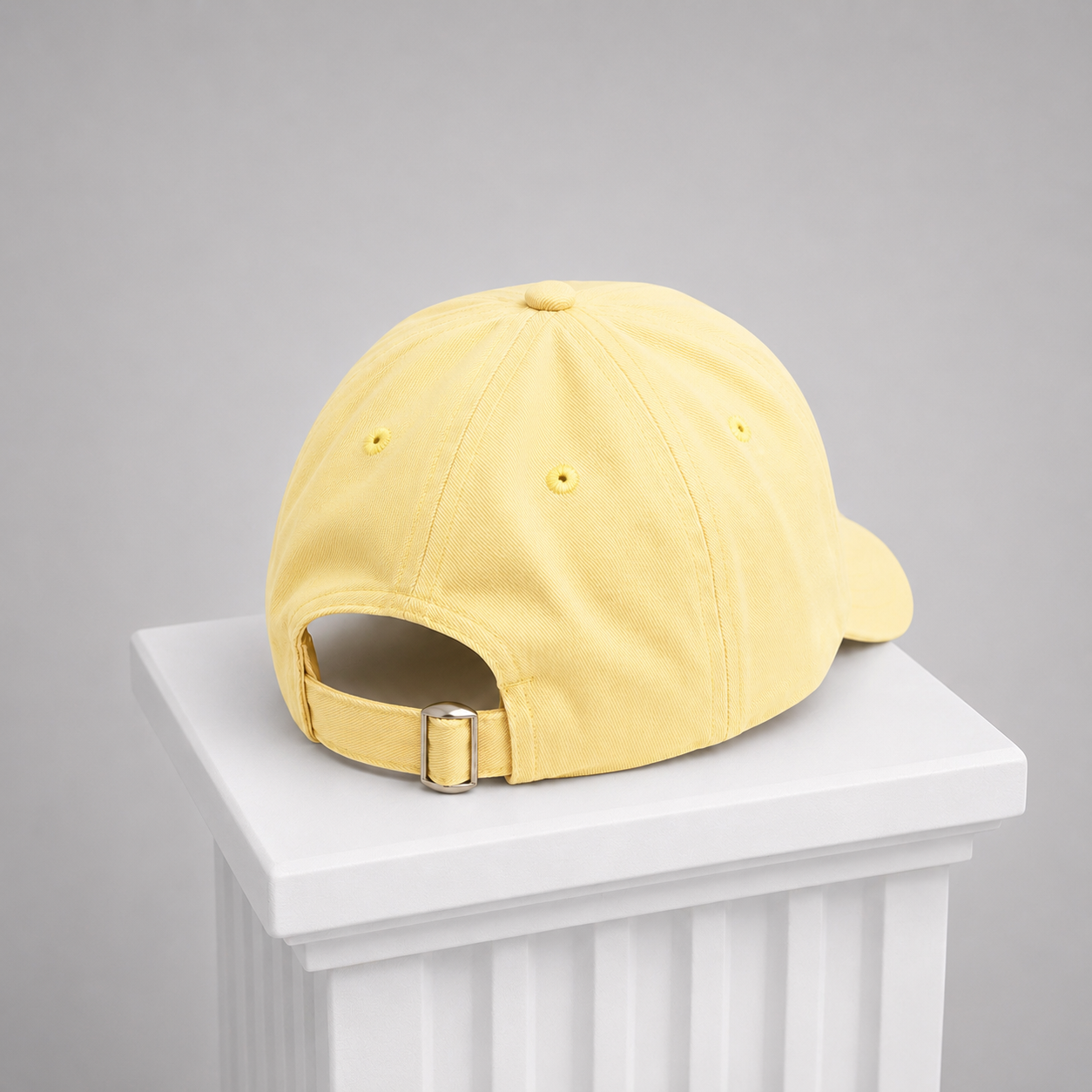 Gorra Amarilla. Cangrejo Bordado