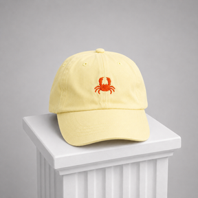 Gorra Amarilla. Cangrejo Bordado