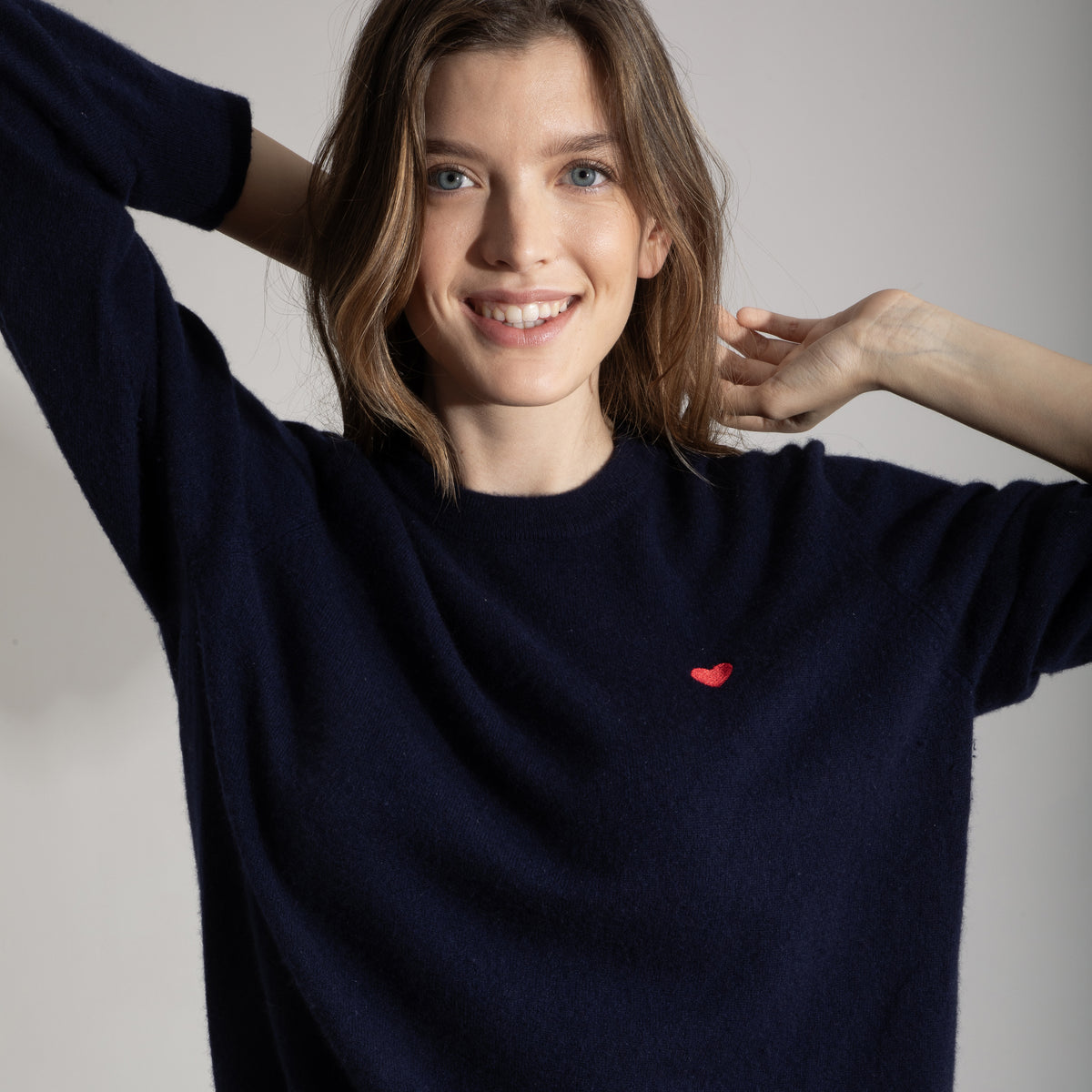 Jersey Cashmere Navy Corazón Bordado