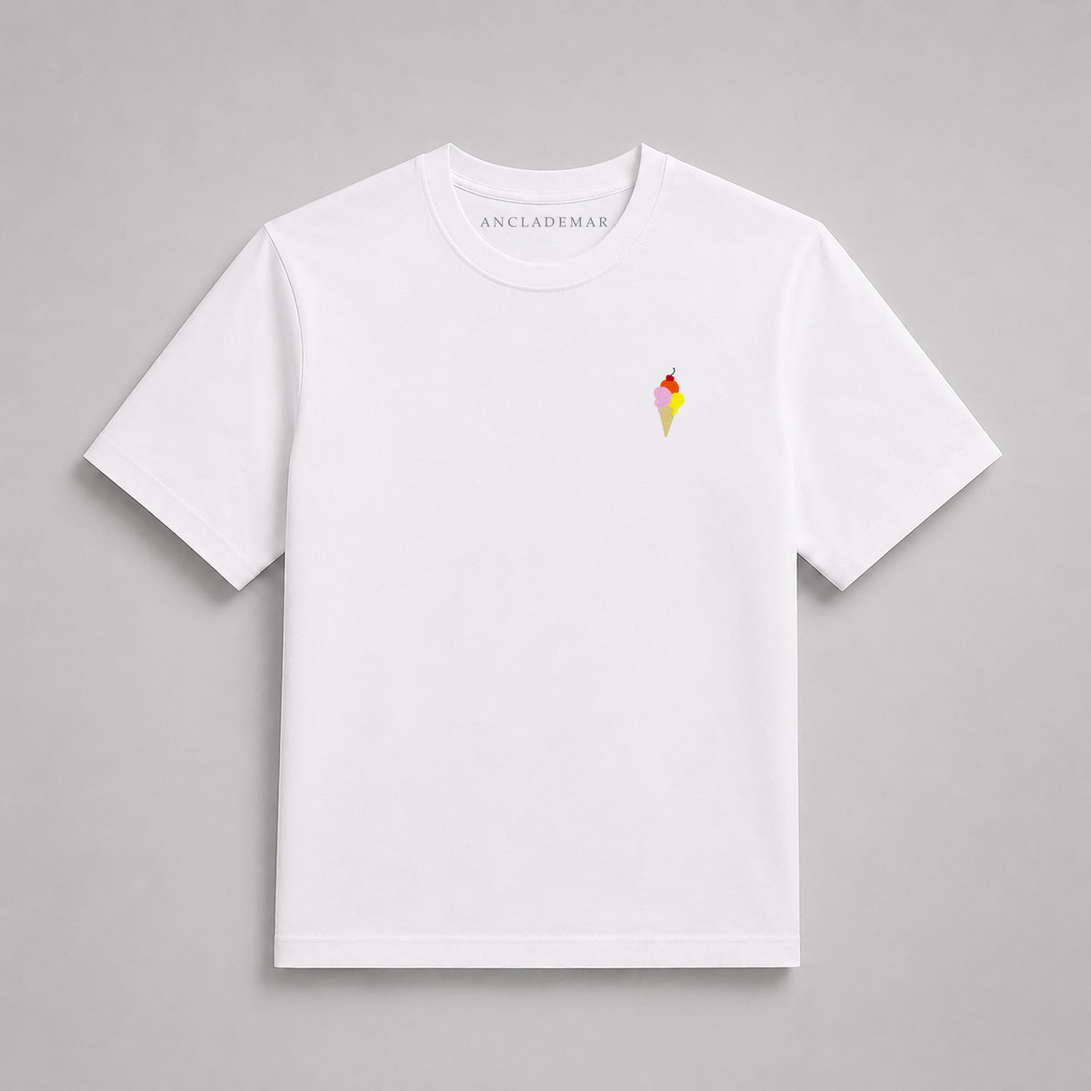 Camiseta Blanca Helado Bordado