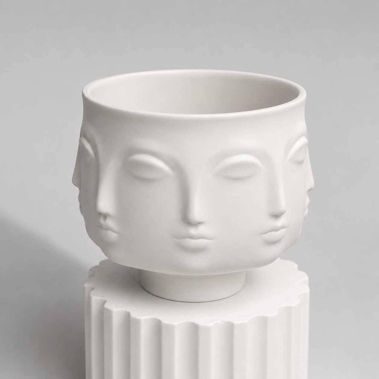 Dora Maar Vase Large. Jonathan Adler