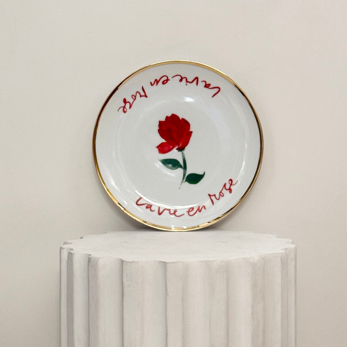 Porcelain Plate "La Vie en Rose"