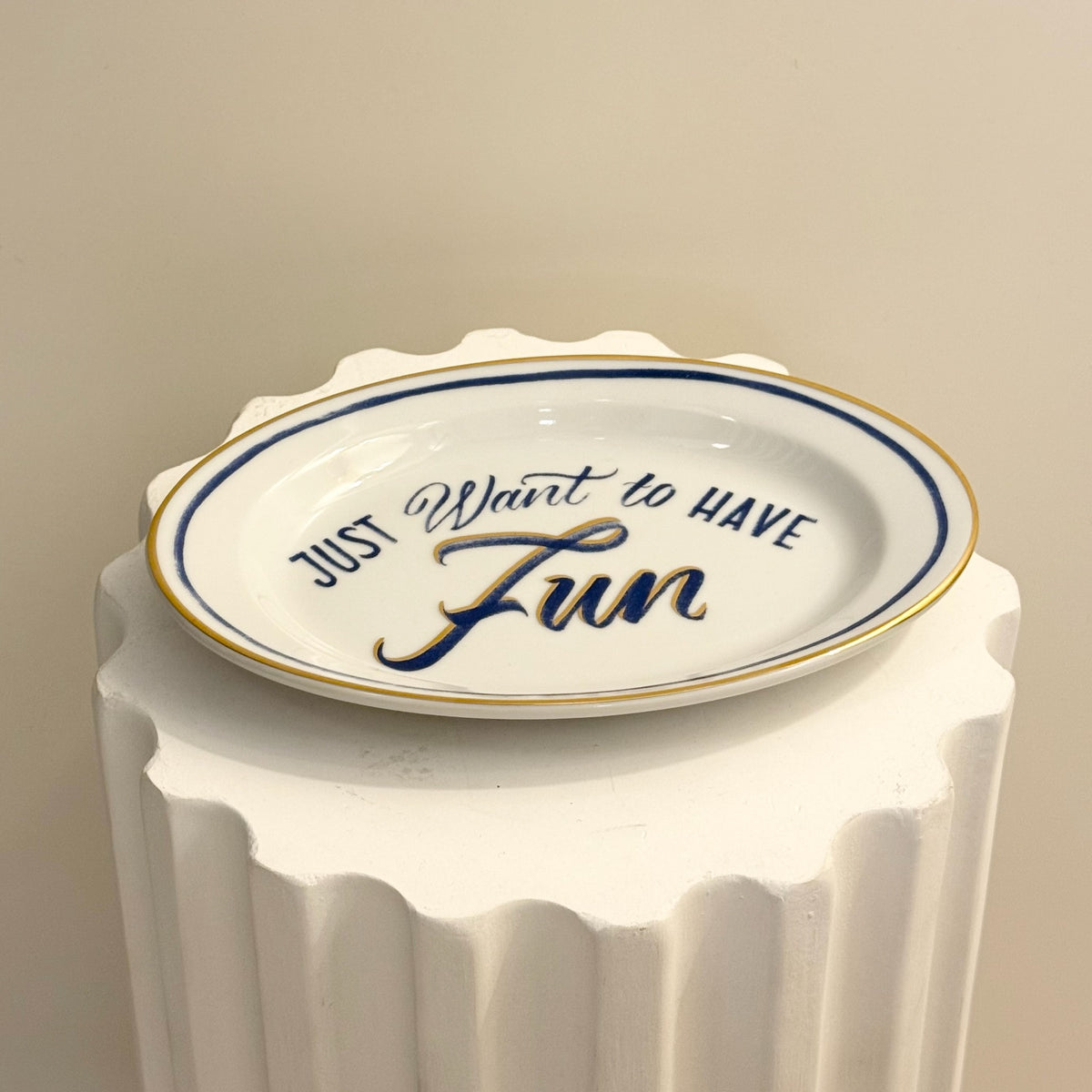 Plato Ovalado de Porcelana Fun