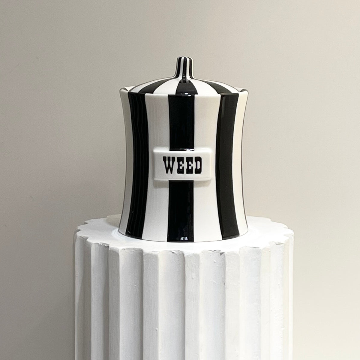 Bote Weed. Jonathan Adler