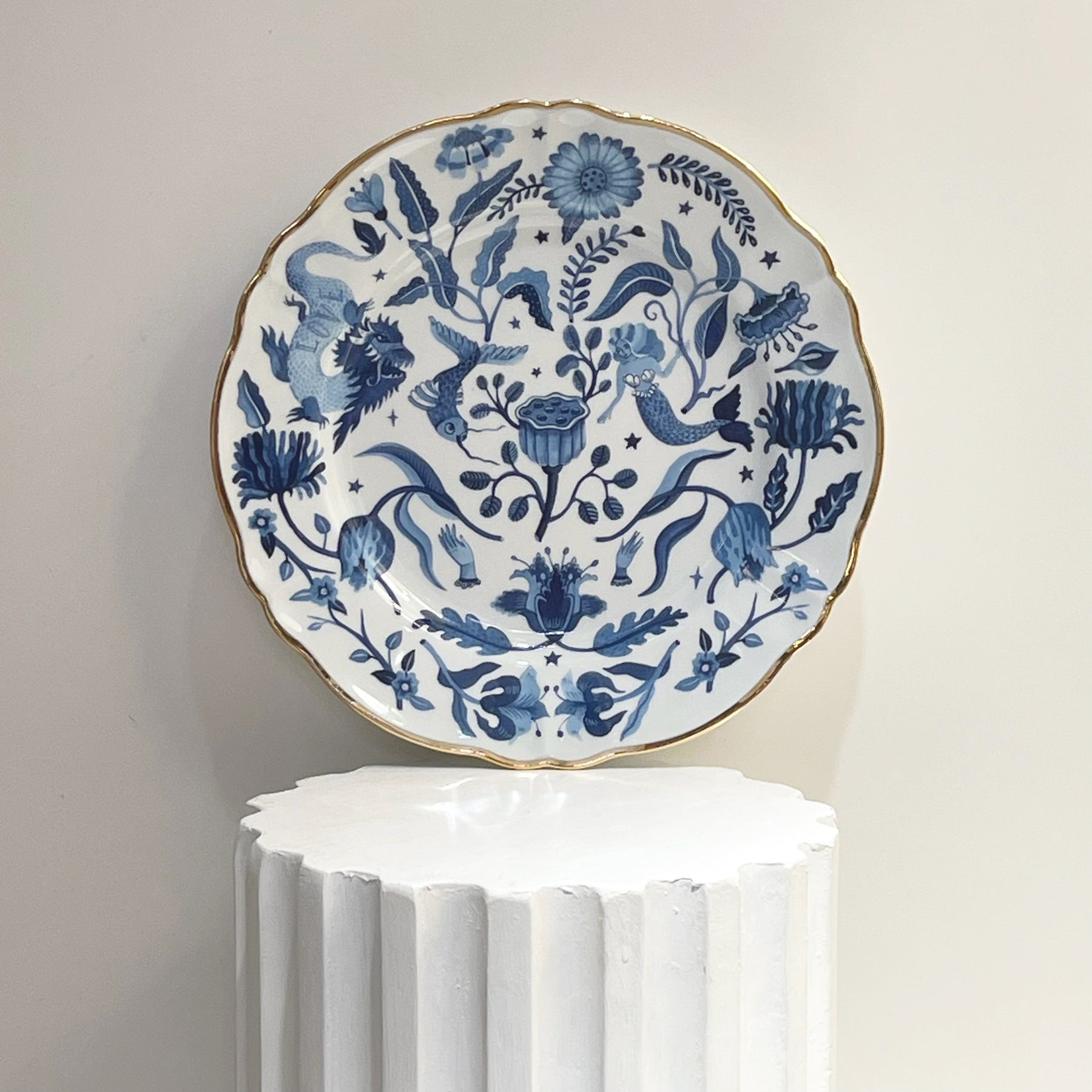 LOVE Porcelain Plate. 26 cm