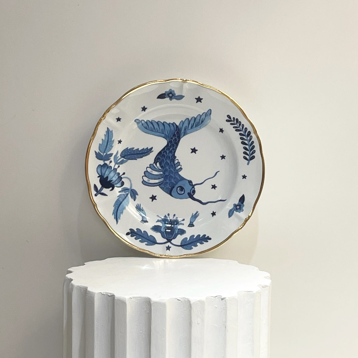 FISH Porcelain Plate. 20 cm